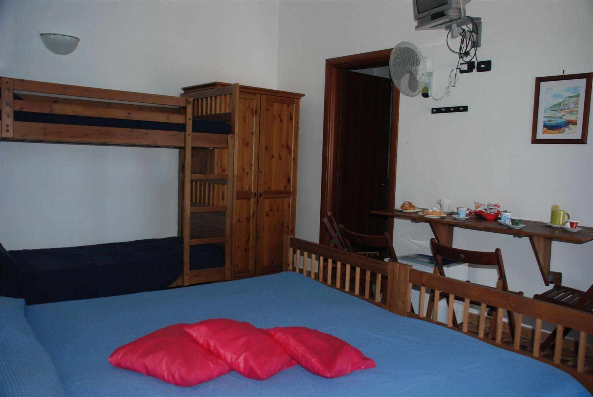 Bed and Breakfast Puesta De Sol Tramonti Exterior foto